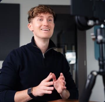 Image of Datalumina's founder Dave while recording a video at his desk